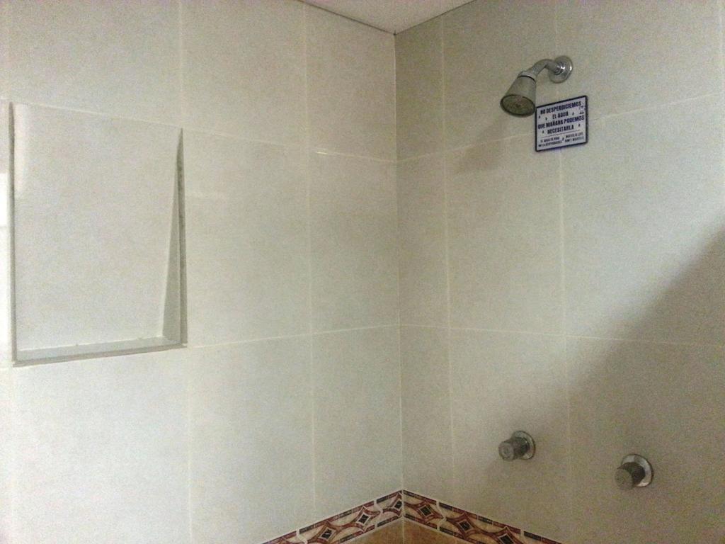 洛斯雷耶斯拉巴斯酒店 Los Reyes  外观 照片